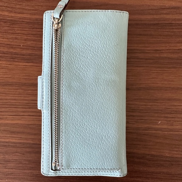 Cute Kate Spade ♠️ wallet - Picture 2 of 3